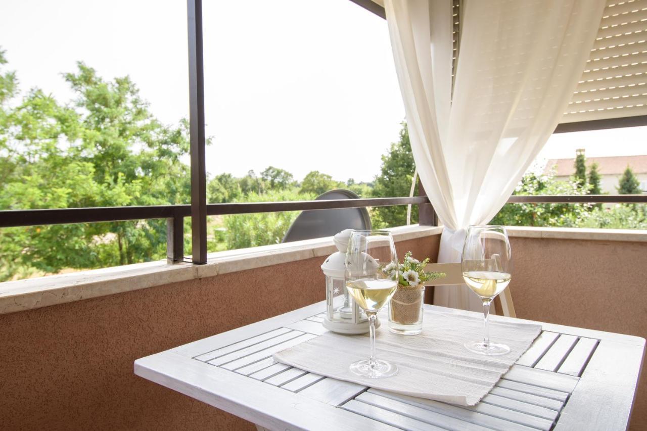 Apartman Alba Karigador Exteriér fotografie